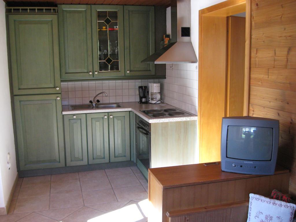 Gästehaus Trude Waltl Fieberbrunn Zimmer foto